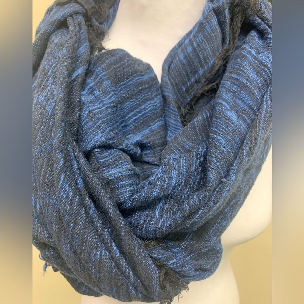 Authentic Tom Ford for Gucci Blue Lightweight Cotton Shawl Scarf Wrap Preloved - Picture 6 of 11